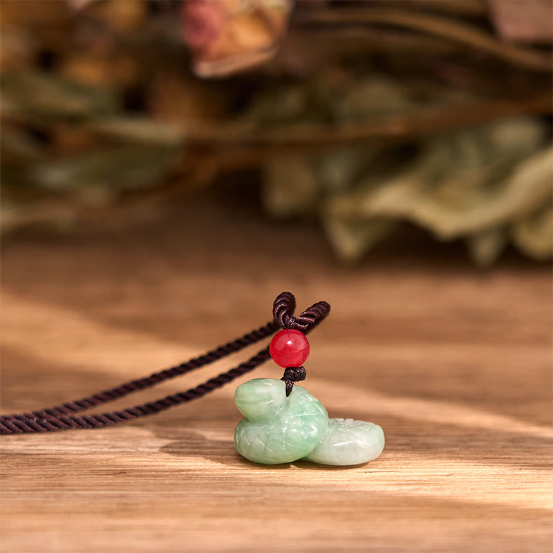 Buddha Stones Chinesisches Tierkreiszeichen Jahr der Schlange Natur Jade Glück Halskette Anhänger