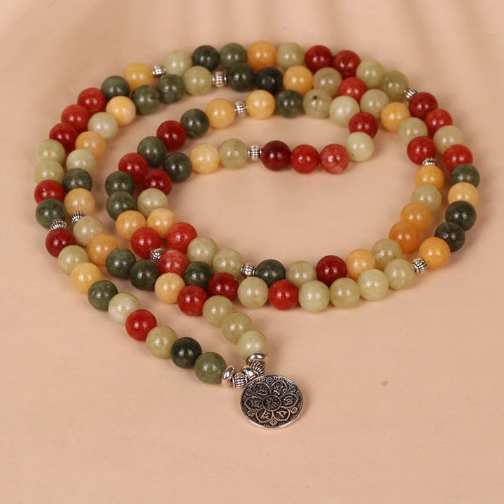 Buddha Stones 108 Mala-Perlen Naturfarbener Stein Topas Roter Jaspis Grüner Jaspis Sechs wahre Worte ‚Om Mani Padme Hum‘ Schutzarmband