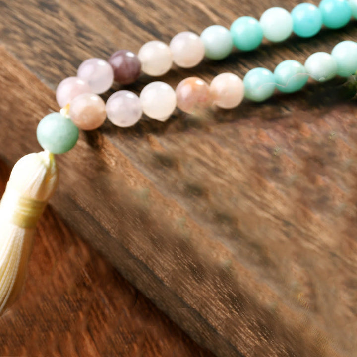 Buddha Stones 108 Mala-Perlen, natürliche weiße Jade, Amazonit, weiße Quaste, Heilungsarmband