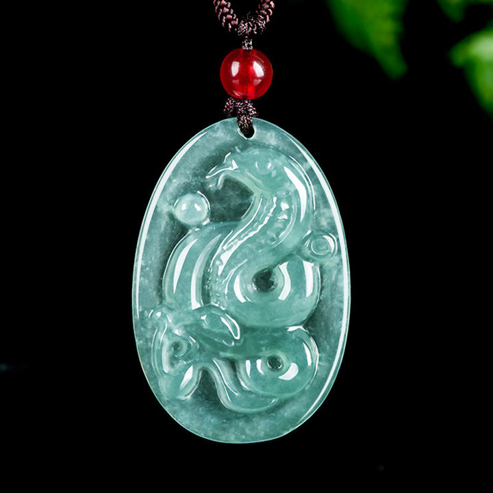 Buddha Stones Halskette mit Anhänger aus natürlicher Jade im ovalen Jahr der Schlange