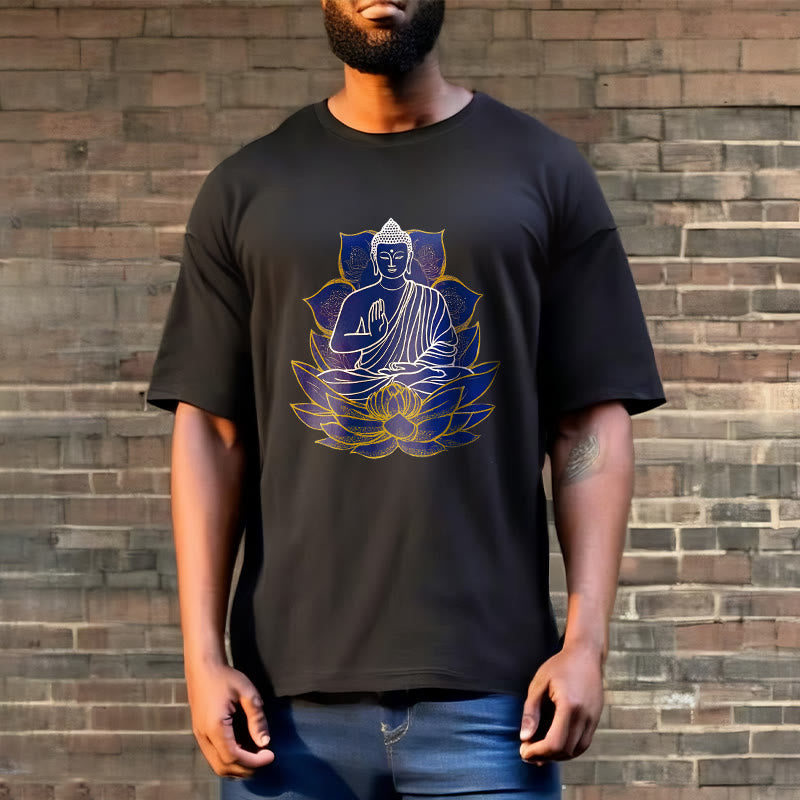 Buddha Stones Buddha sitzt auf dem Lotus Baumwolle T-Shirt