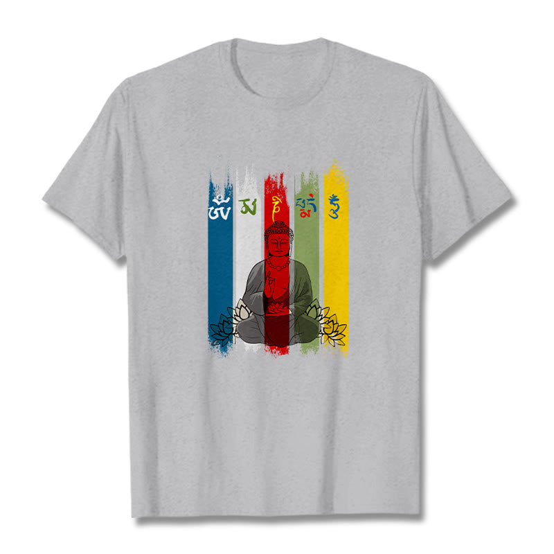 Buddha Stones Sechs Wahre Worte 'Om Mani Padme Hum' Buddha sitzend mit Lotus Baumwolle T-Shirt - Hellgrau - 2XL - image 1