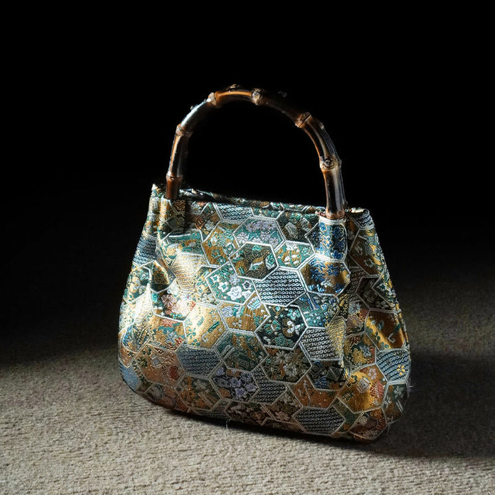 Buddha Stones, Jacquard-Blumen, Schmetterling, Bambus-Griff, Metallkette, Umhängetasche - Mitteltürkisfarbener Jacquard-Teppich, 23,5 x 11 x 17 cm - image 13