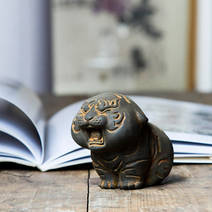 Buddha Stones, Mini-Statue aus süßem Tiger, Eisenpulver, Rostguss, Kunstharz, Heimdekoration