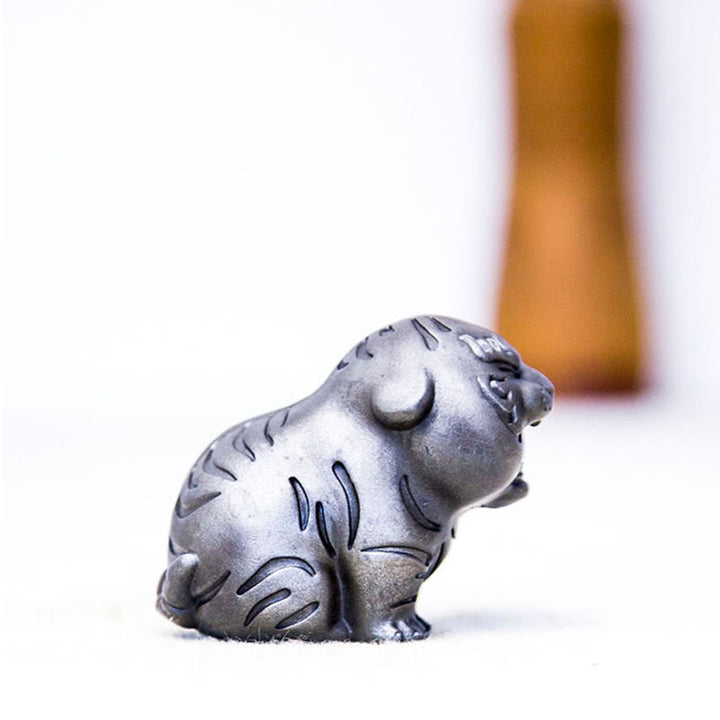 Buddha Stones, Mini-Statue aus süßem Tiger, Eisenpulver, Rostguss, Kunstharz, Heimdekoration