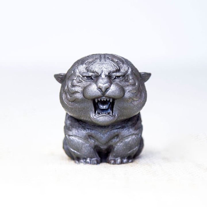 Buddha Stones , handgefertigt, Mini-Roaring Tiger, Eisenpulver, Rostguss-Harz, Statue, Heimdekoration - Polierte Ausführung 7,5 x 5,5 cm - image 17