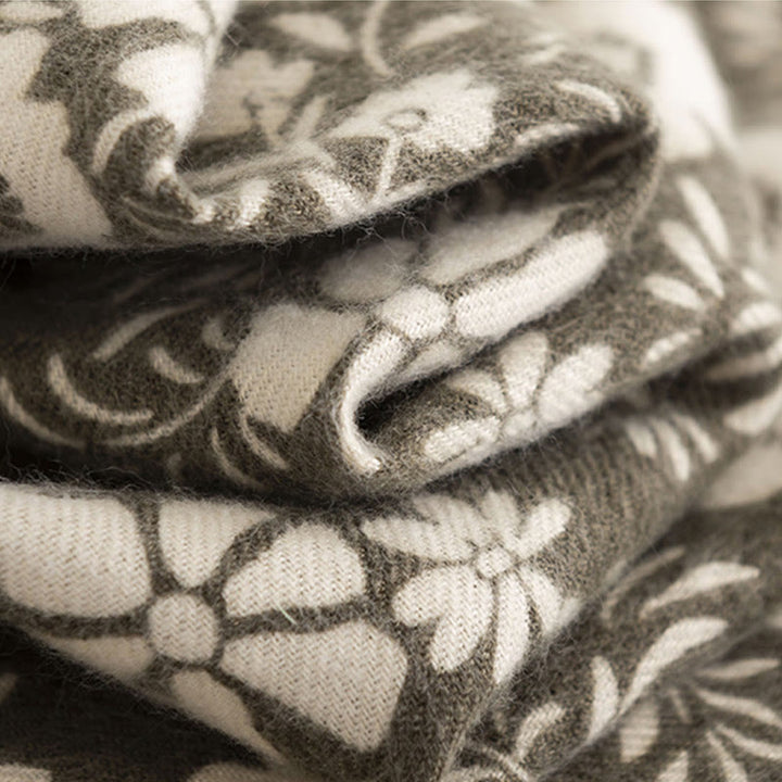 Tibetischer Schal mit Buddha Stones, frischem Gänseblümchen-Druck, weicher, warmer Reiseschal, Wickeltuch für den Herbst und Winter - image 5