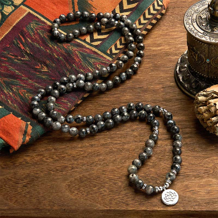 Buddha Stones 108 Mala-Perlen, mehrschichtiges Lotus-Positivitätsarmband aus natürlichem schwarzem Glitzerstein