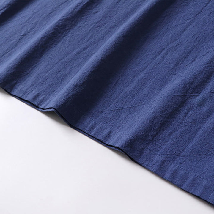 Buddha Stones Einfarbiges Kurzarm-Herrenhemd aus Baumwolle und Leinen mit einem Froschknopf - image 9