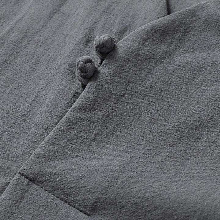 Buddha Stones Lässiges, einfarbiges Herrenhemd aus Baumwolle mit zwei Knöpfen, V-Ausschnitt und Dreiviertelärmeln - image 7