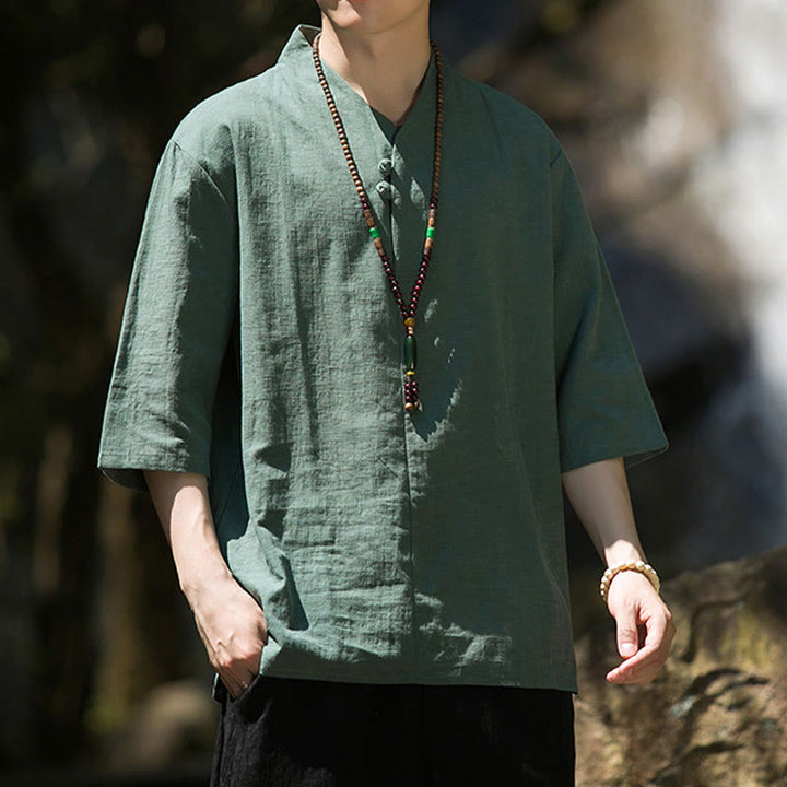 Buddha Stones Lässiges, einfarbiges Herrenhemd aus Baumwolle und Leinen mit zwei Knöpfen, V-Ausschnitt und Dreiviertelärmeln - image 15