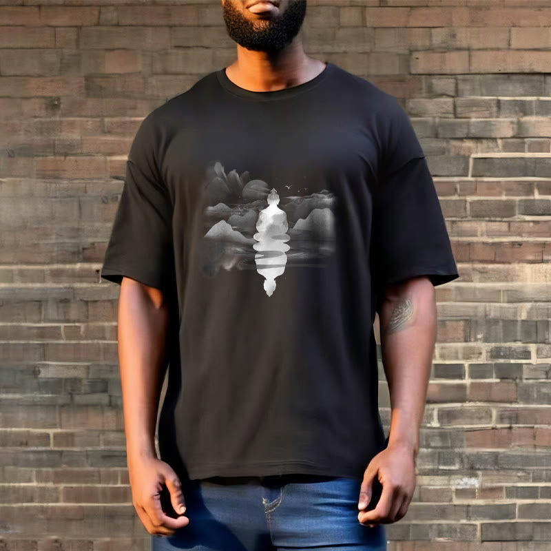 Buddha Stones ​​Meditierender Buddha Sitzend In Bergen Muster Baumwolle T-shirt - image 4