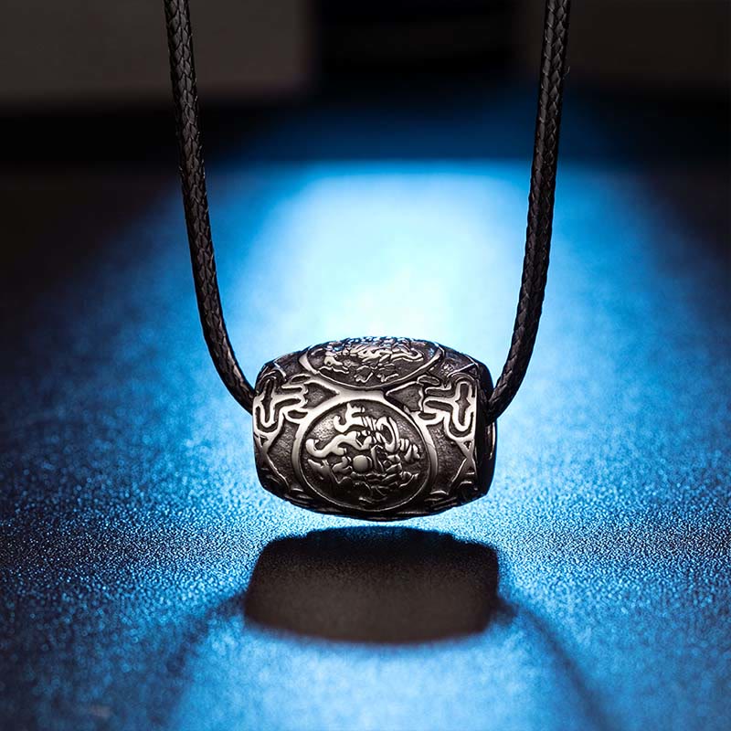 Halskette mit tibetischem Buddha Stones „Om Mani Padme Hum“ mit vier mythischen Tieren aus Titanstahl und Weisheitsanhänger - Vier mythische Bestien - Lederband - image 1