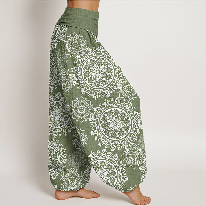 Buddha Stones Baumwoll-Haremshose mit weißem Mandala-Blumenmuster und elastischem Bund für Damen - image 1