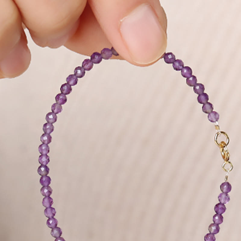 Buddha Stones , 3 mm, natürlicher Amethyst, ultradünne Perlen, 14 Karat vergoldetes Kupferarmband für spirituelles Bewusstsein