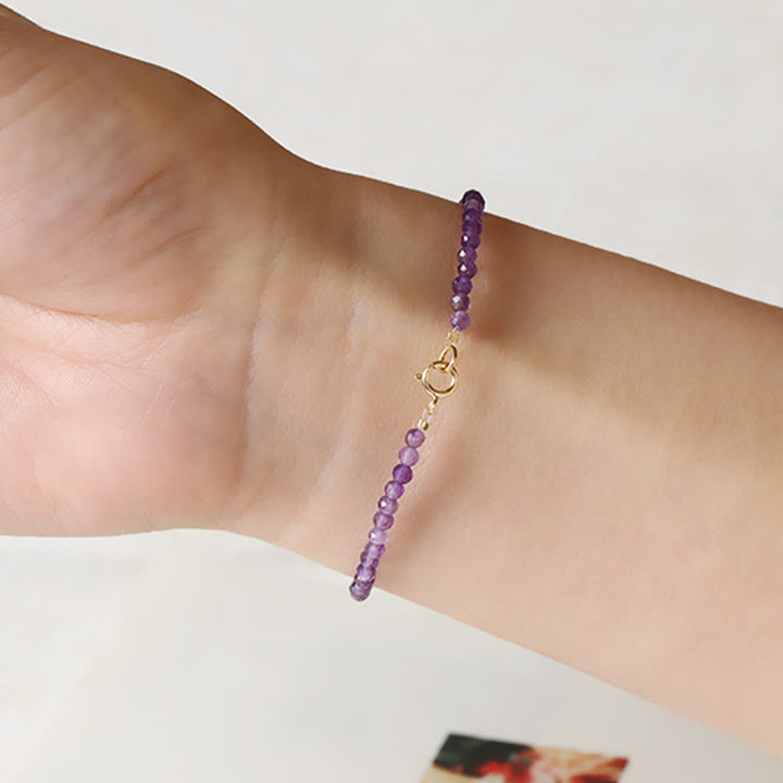 Buddha Stones , 3 mm, natürlicher Amethyst, ultradünne Perlen, 14 Karat vergoldetes Kupferarmband für spirituelles Bewusstsein