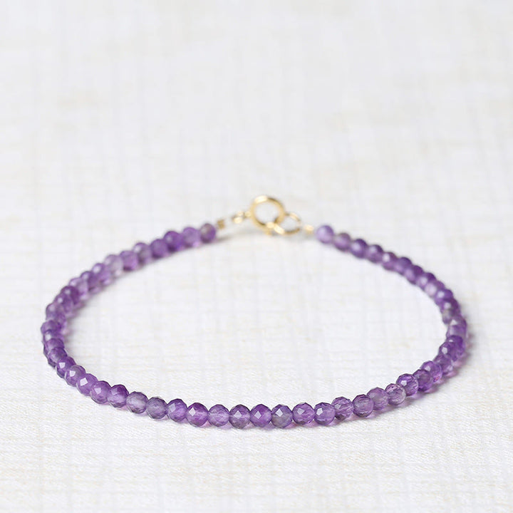 Buddha Stones , 3 mm, natürlicher Amethyst, ultradünne Perlen, 14 Karat vergoldetes Kupferarmband für spirituelles Bewusstsein