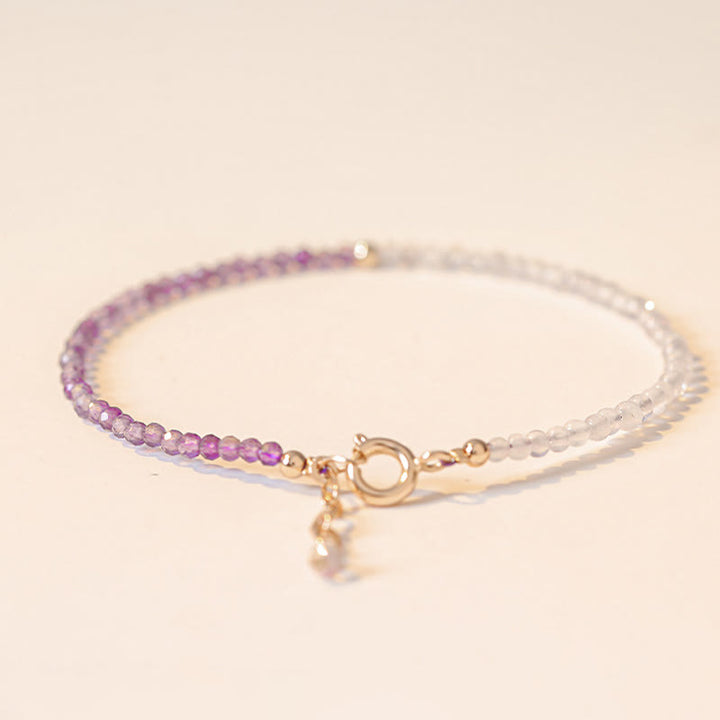 Armband „Inner Peace“ aus 14 Karat vergoldetem Kupfer mit Buddha Stones, 2,5 mm natürlicher Amethyst, ultradünn