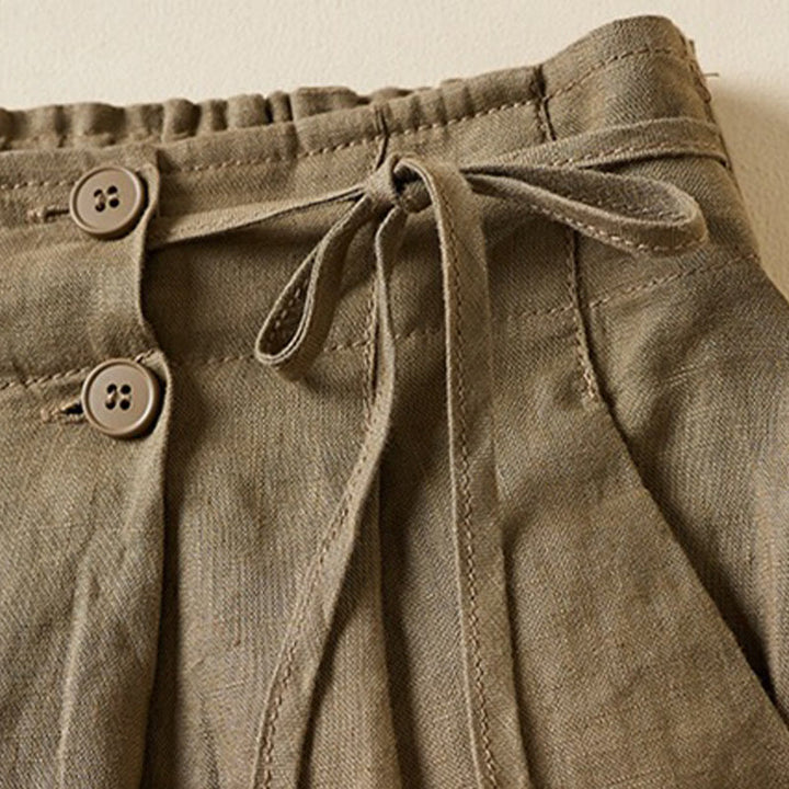 Buddha Stones - Einfarbige Shorts aus Baumwollleinen mit zwei Knöpfen und Schnürung und Taschen für Damen