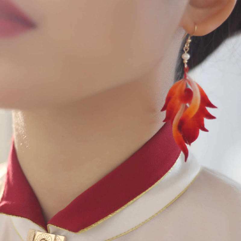 Buddha Stones 14K vergoldete Kupfer handgefertigte Samtblume Maulbeerseide rote Feder Tropfen Ohrringe