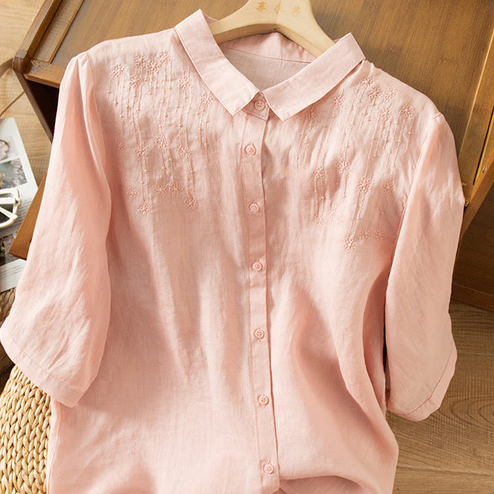 Lässiges Damen-Shirt aus Baumwolle und Leinen mit Stehkragen und Stickereien von Buddha Stones