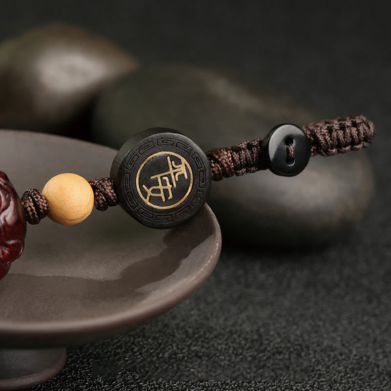 Buddha Stones, kleines Blatt, rotes Sandelholz, PiXiu, sicherer und guter Schutz, Schlüsselanhänger