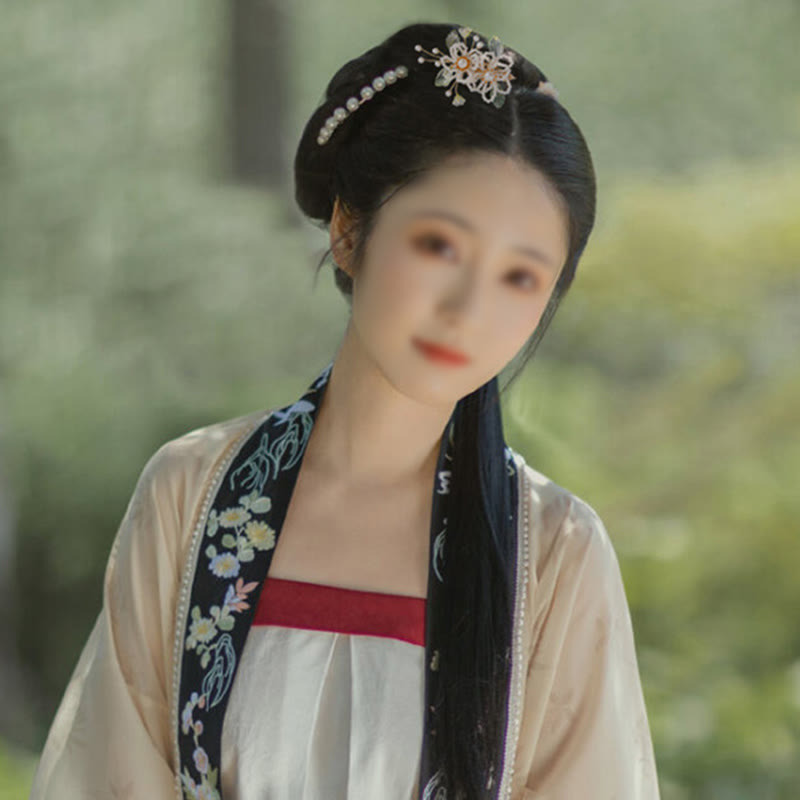 Haarspange mit Blumen- und Blattquaste im Retro-Stil von Buddha Stones