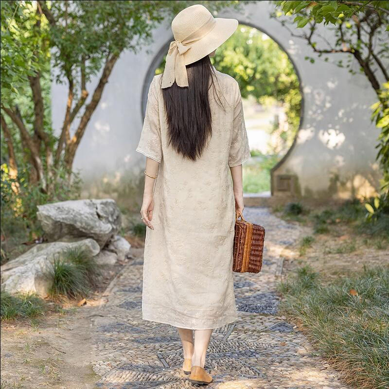 Buddha Stones – Lässiges Ramie-Midikleid mit besticktem Schrägkragen, Stehkragen, halblangen Ärmeln und Taschen - image 2