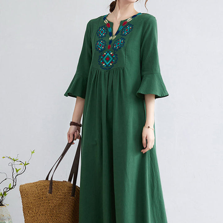 Buddha Stones – Lässiges Midikleid aus Baumwolle und Leinen mit besticktem Blumenmuster, V-Ausschnitt und Dreiviertelärmeln - image 19