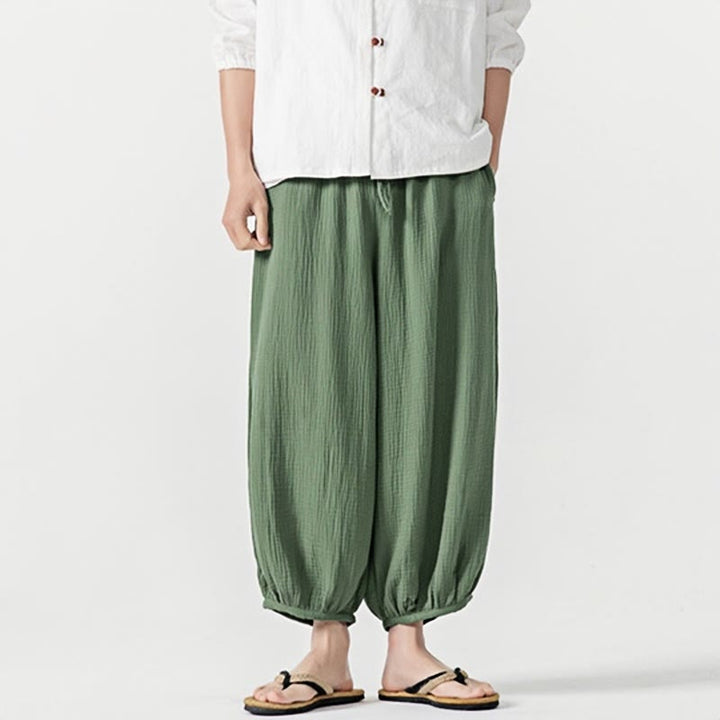 Weiche, einfarbige Herrenhose aus Baumwolle mit Kordelzug und Taschen von Buddha Stones - image 38