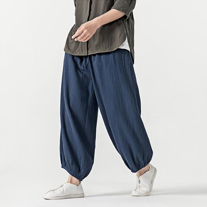 Weiche, einfarbige Herrenhose aus Baumwolle mit Kordelzug und Taschen von Buddha Stones - image 29