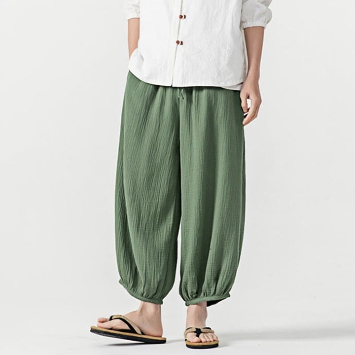 Weiche, einfarbige Herrenhose aus Baumwolle mit Kordelzug und Taschen von Buddha Stones - image 39