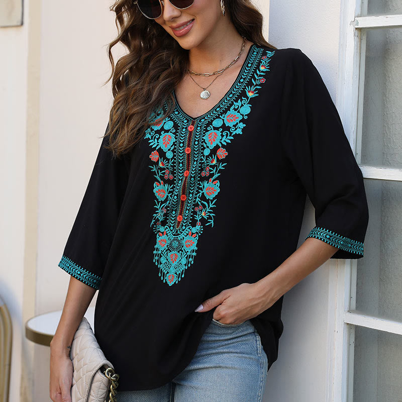 Buddha Stones Sommer Casual Stickerei Blume Blatt Halbarm V-Ausschnitt Baumwolle Damen T-Shirt - Schwarz - US12, UK/AU16, EU44 (3XL) - image 0