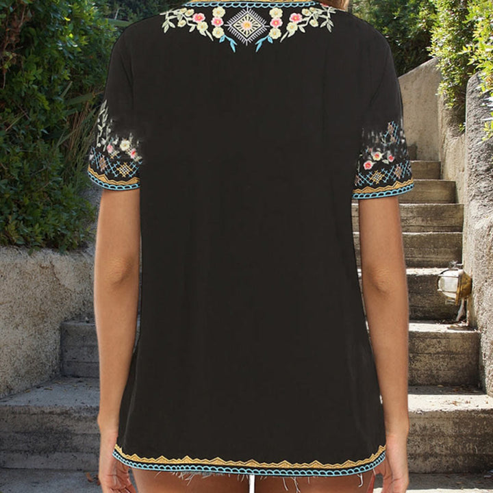 Damen-T-Shirt aus Baumwolle mit Buddha Stones -Stickerei und Blumen-Design, kurzärmelig, V-Ausschnitt - image 15