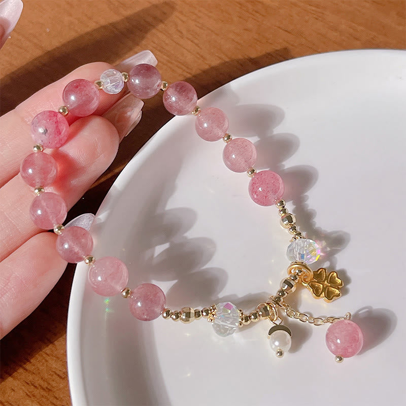 Buddha Stones Heilarmband aus natürlichem Erdbeerquarz mit vierblättrigem Kleeblatt