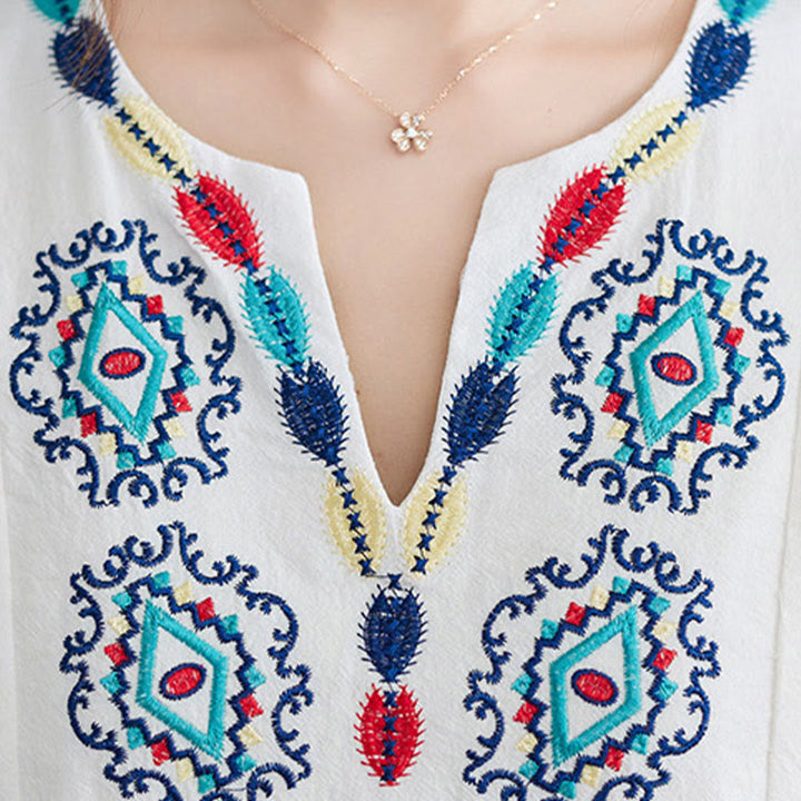 Loses, schlichtes Maxikleid aus Baumwolle und Leinen mit Buddha Stones und ethnischer Stickerei und Blumenmuster, Dreiviertelärmel - image 5