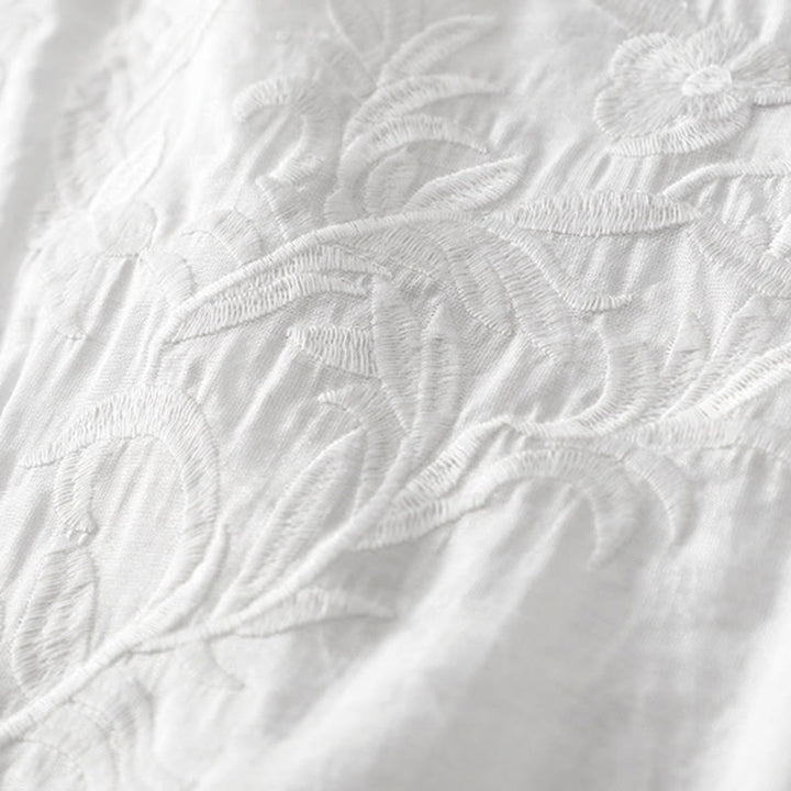 Buddha Stones Sommer-Midikleid in Weiß mit reiner Farbe, Stickerei, Blattblume, V-Ausschnitt, kurzärmelig, mit Taschen - image 4