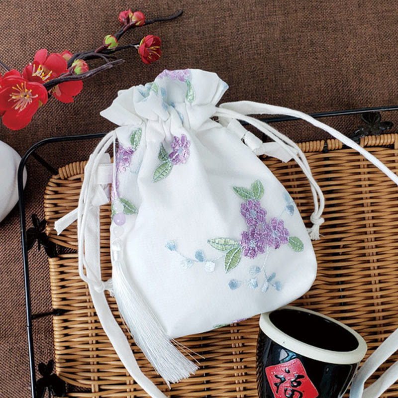 Umhängetasche aus Segeltuch mit Buddha Stones, bestickten Blumen, Kirschblüten und Ranken
