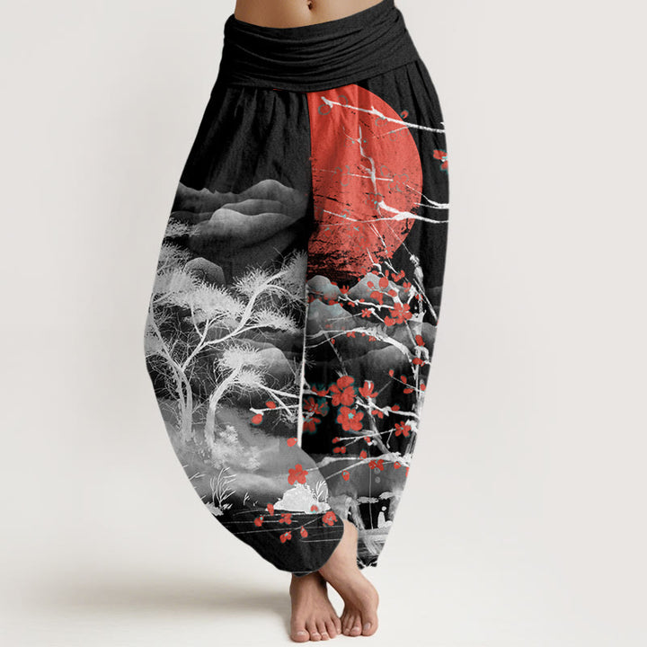 Buddha Stones Lässige Haremshose mit rotem Pflaumenblüten-Berg-Sonnenmuster für Damen, elastische Taille - Schwarz - US22， UK/AU26，EU54 (6XL) - image 5