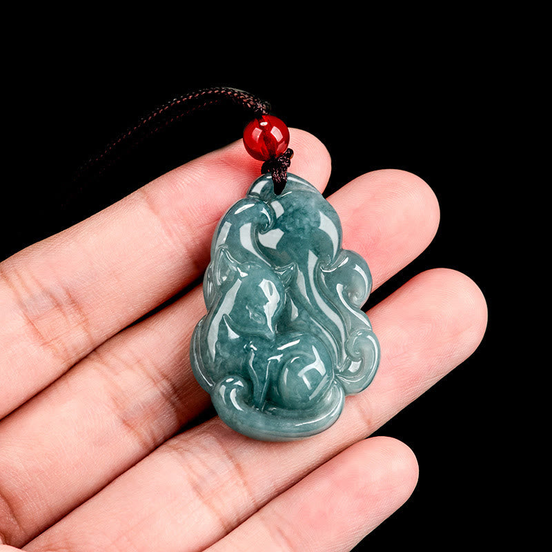 Buddha Stones Halskette mit Anhänger aus natürlicher grüner Jade mit neunschwänzigem Fuchs und Fee