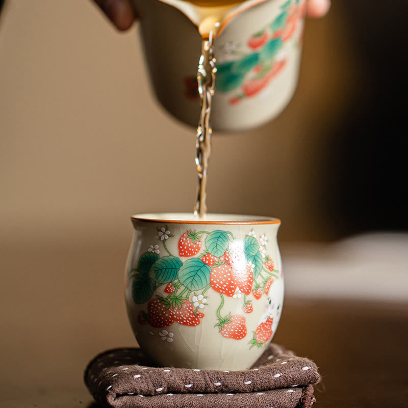 Buddha Stones Kleine Erdbeer-Kaninchen-Teetasse, Kung-Fu-Teetasse, 90 ml, mit Geschenkbox