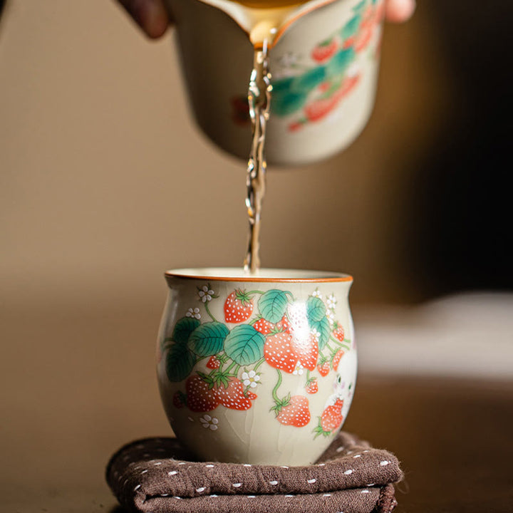 Buddha Stones Kleine Erdbeer-Kaninchen-Teetasse, Kung-Fu-Teetasse, 90 ml, mit Geschenkbox