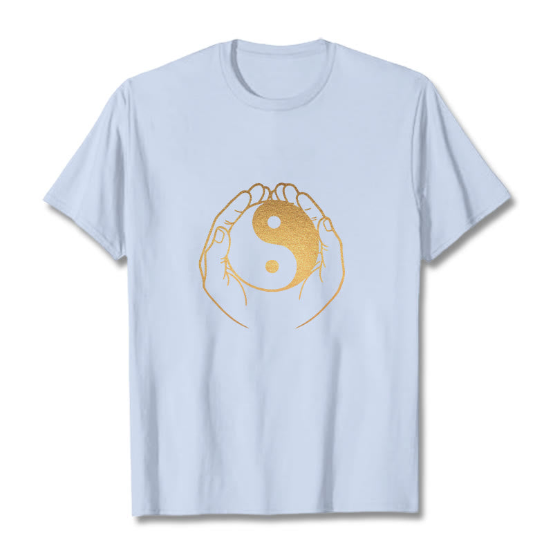 Buddha Stones ​​Hände halten eine goldene Yin Yang T-shirt - Hellcyan - 2XL - image 11