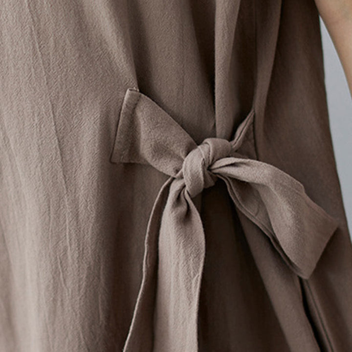 Buddha Stones – Lässiges, schlichtes Midikleid aus Baumwolle und Leinen mit seitlicher Schnürung und Revers, kurzärmelig - image 9