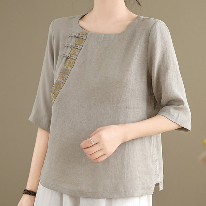 Buddha Stones Lässiges Damen-Shirt aus Baumwolle und Leinen mit besticktem Blumenmuster und Froschknöpfen, Rundhalsausschnitt, halblange Ärmel - image 5