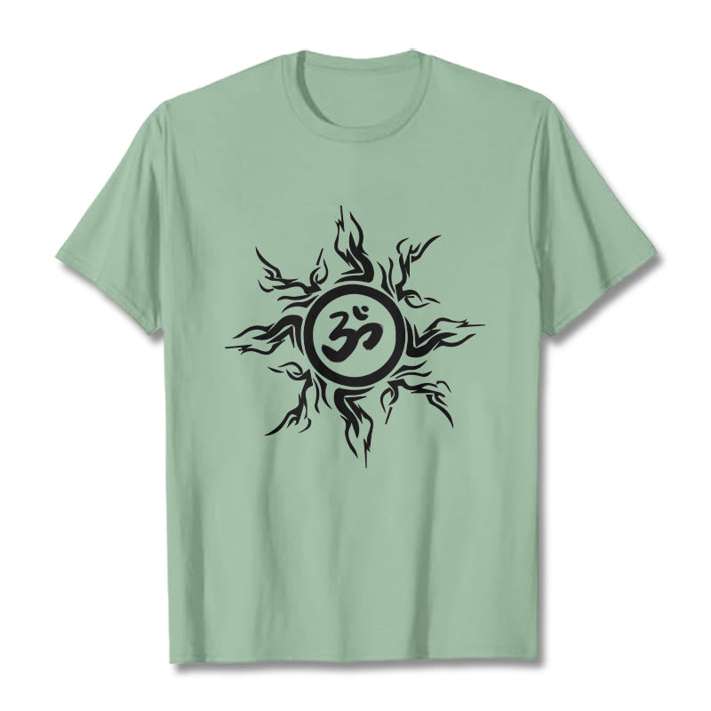 Buddha Stones, Sunburst-Muster, das ein Om-Symbol-Muster umgibt, Baumwoll-T-Shirt - Blassgrün - 2XL - image 15
