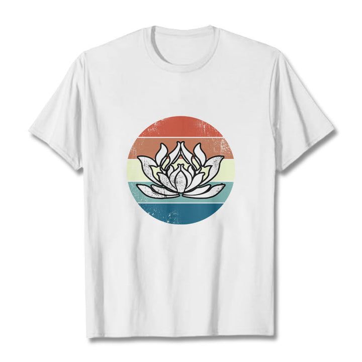 T-Shirt mit Buddha Stones und blühendem Lotus, buntes Streifenmuster, Baumwolle - Weiß - 2XL - image 5