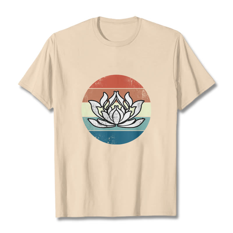 T-Shirt mit Buddha Stones und blühendem Lotus, buntes Streifenmuster, Baumwolle - Biskuit - 2XL - image 8