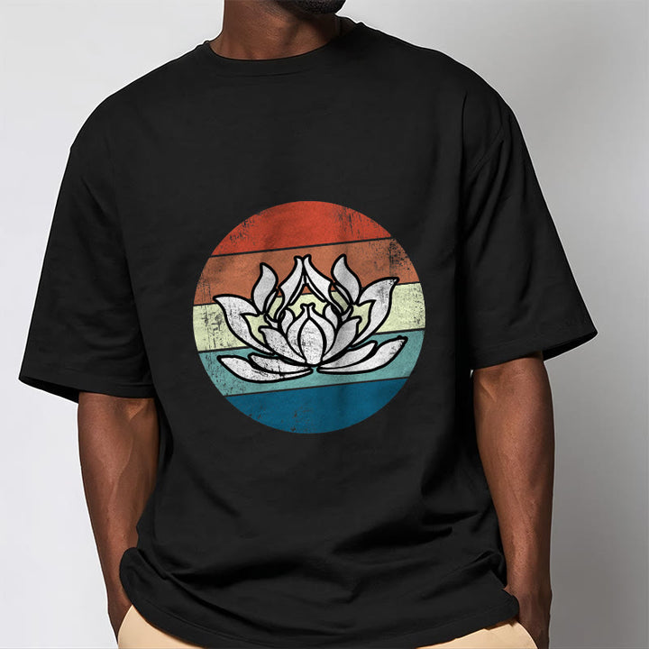 T-Shirt mit Buddha Stones und blühendem Lotus, buntes Streifenmuster, Baumwolle - image 3