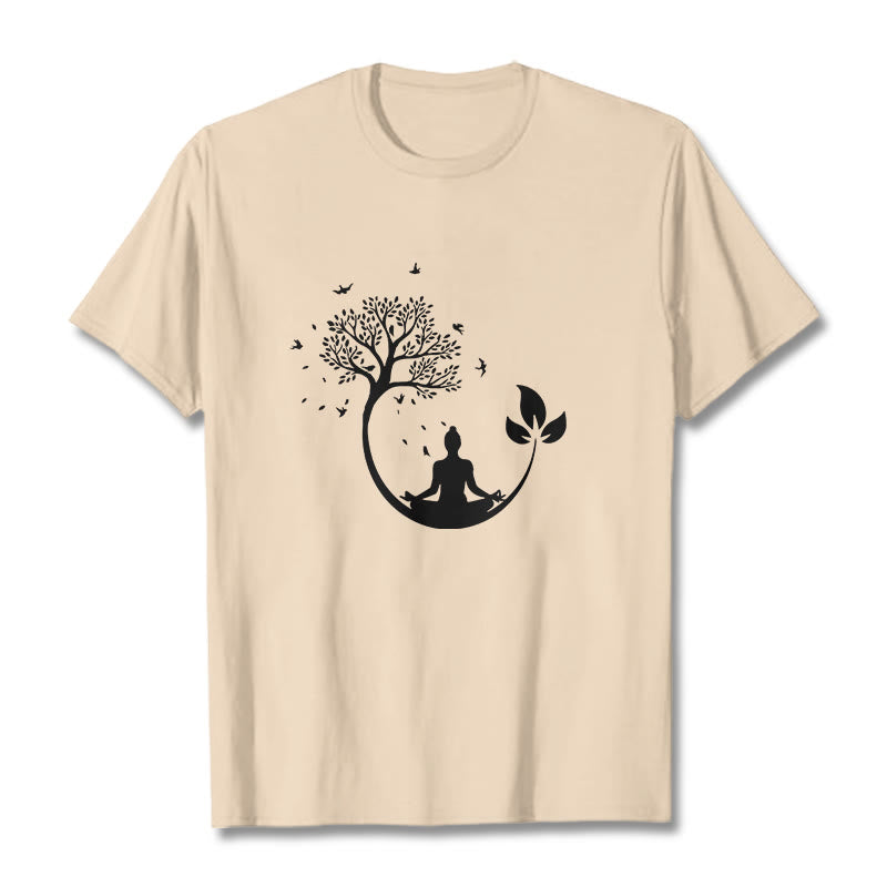 Buddha Stones Buddha meditiert in einem Baummuster Baumwoll-T-Shirt - Biskuit - 2XL - image 8